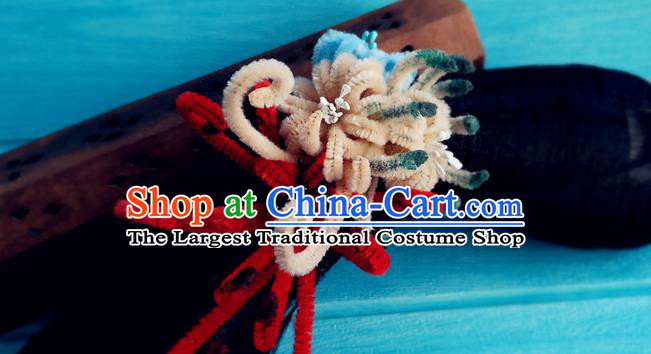 China Traditional Qing Dynasty Court Woman Wigs and Velvet Flowers Hairpins Ancient Palace Lady Hairpieces Drama Story of Yanxi Palace Headdress