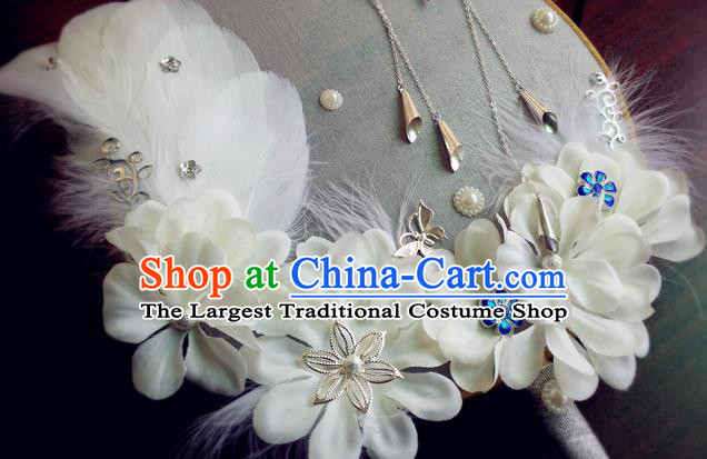 Handmade Chinese Bride Prop Fan Traditional Hanfu Silk Fan Wedding White Feather Palace Fan