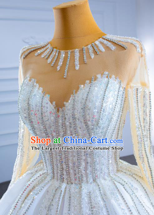 Custom Catwalks Costume Compere Stage Clothing Luxury White Trailing Wedding Dress Marriage Ceremony Formal Garment Bride Vintage Embroidery Sequins Full Dress