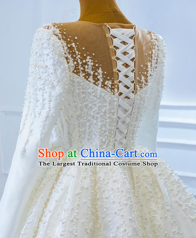 Custom Luxury Embroidery Pearls Wedding Dress Vintage Formal Garment Bride White Satin Full Dress Catwalks Princess Costume Ceremony Compere Clothing