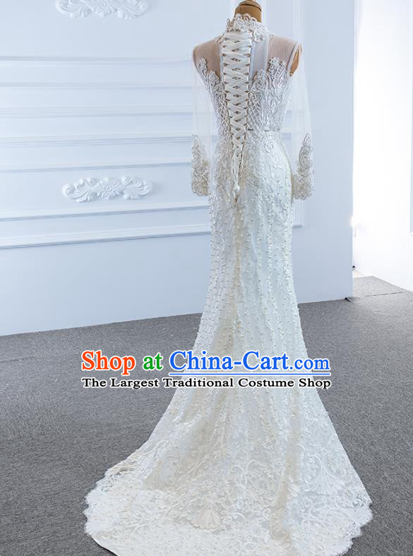 Custom Compere White Trailing Full Dress Catwalks Princess Costume Marriage Bride Clothing Vintage Embroidery Wedding Dress Luxury Formal Garment