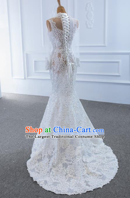 Custom Luxury Formal Garment Compere White Fishtail Full Dress Catwalks Princess Costume Marriage Bride Clothing Vintage Embroidery Lace Wedding Dress
