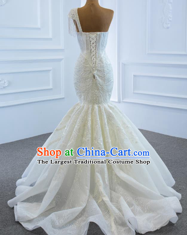Custom Catwalks Princess Costume Marriage Bride Clothing Vintage Embroidery Fishtail Wedding Dress Luxury Formal Garment Compere White Full Dress
