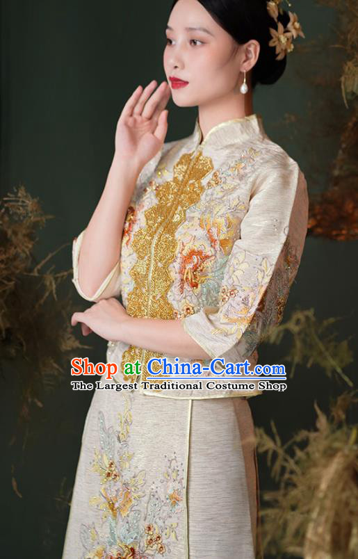 China Embroidery Bottom Drawer Clothing Wedding Garment Costumes Bride Beige Dress Outfits Traditional Xiuhe Suits