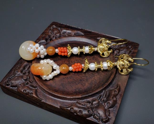 Handmade Chinese Qing Dynasty Court Eardrop Traditional Agate Ring Ear Accessories National Golden Bat Earrings Cheongsam Ear Jewelry