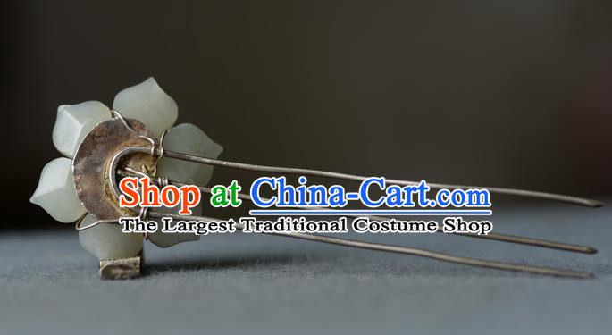 Chinese Traditional Vintage Hair Accessories Handmade Qing Dynasty Silver Hair Comb Ancient Empress Hetian Jade Plum Blossom Hairpin