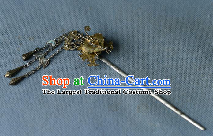 Chinese Ancient Empress Silver Butterfly Hairpin Traditional Vintage Hair Accessories Handmade Qing Dynasty Tassel Hair Stick