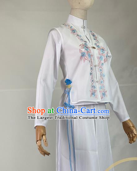 Chinese Ming Dynasty Young Beauty White Dress Outfits Traditional Drama The Sword and the Brocade Tan Songyun Garment Costumes Ancient Noble Lady Clothing