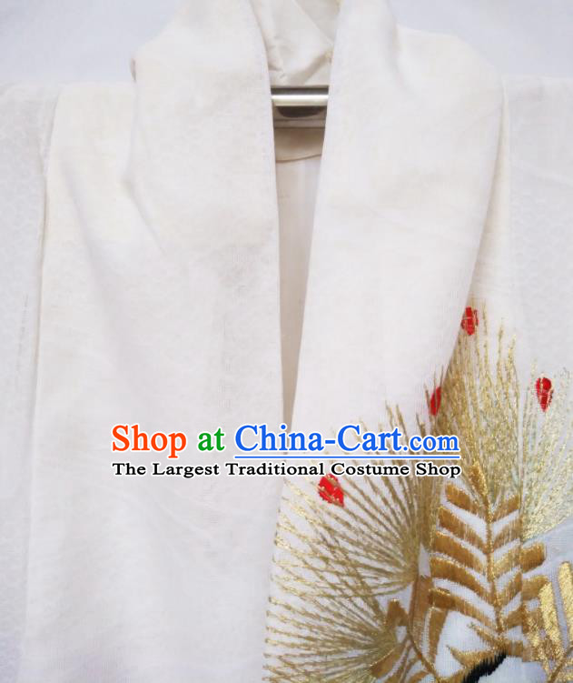 Japan Wedding Embroidered Garment Costume Traditional White Silk Yukata Dress Classical Pine Pattern Uchikake Kimono Clothing
