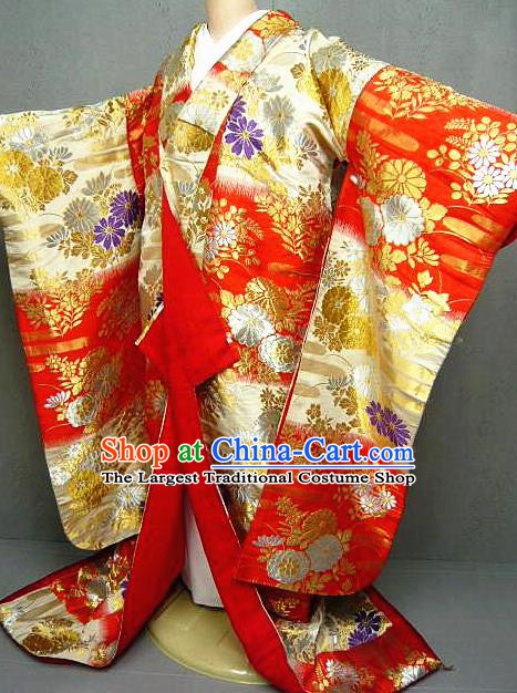 Japanese Court Empress Red Silk Yukata Dress Traditional Wedding Bride Clothing Classical Embroidered Chrysanthemum Pattern Uchikake Kimono Costume