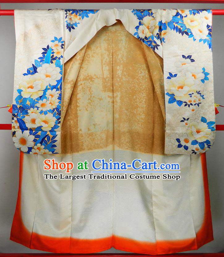 Japanese Court Woman Garment Costume Classical Peony Pattern Light Golden Silk Yukata Dress Traditional Wedding Furisode Kimono Clothing