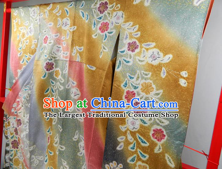 Japanese Court Empress Garment Costume Classical Primrose Pattern Yellow Yukata Dress Traditional Furisode Kimono Clothing