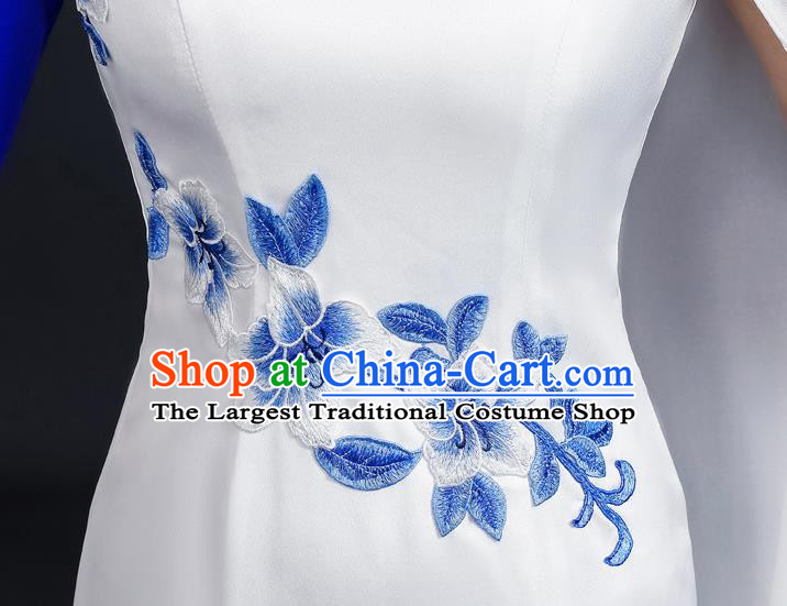 Chinese Embroidered Peach Blossom Qipao Clothing Modern Cheongsam Traditional White Qipao Dress Compere Full Dress