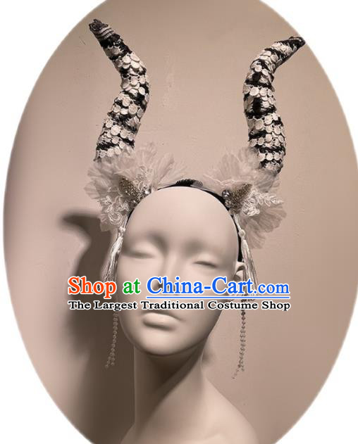 Handmade Baroque Style Headdress Top Halloween hair Clasp Festival Party Ox Horn Headwear