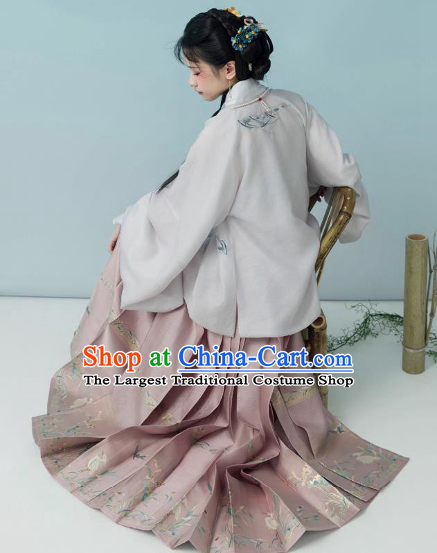 China Ancient Young Woman Costumes Ming Dynasty White Jacket and Skirt Traditional Hanfu