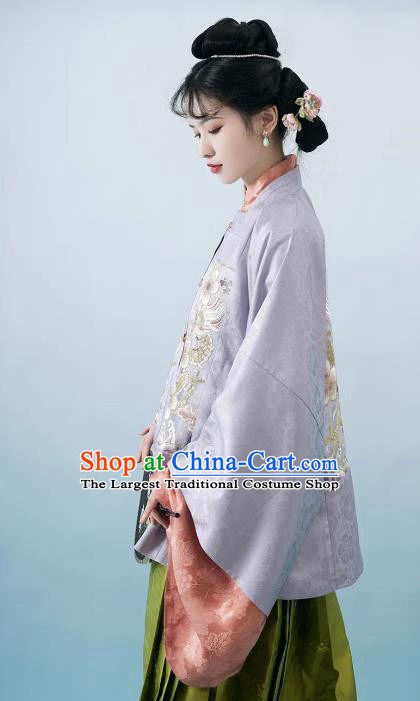 China Traditional Embroidered Hanfu Fashion Ancient Ming Dynasty Replica Costumes Young Woman Lilac Jacket Pink Blouse and Green Mamian Qun