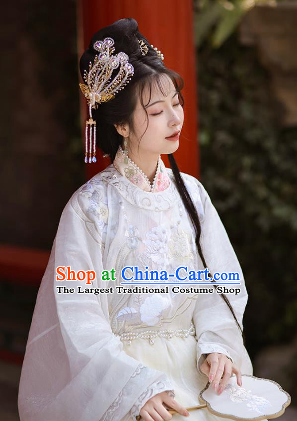 China Ancient Ming Dynasty Young Beauty Costumes Traditional Hanfu A Dream in Red Mansions Xue Bao Chai Dress