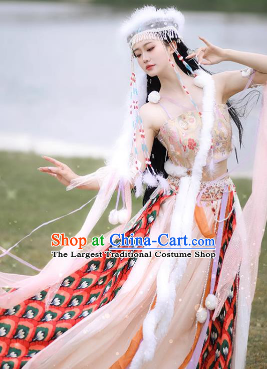 Princess Pearl Xiangfei Hanxiang Dress China Ancient Xinjiang Ethnic Beauty Clothing and Headdress