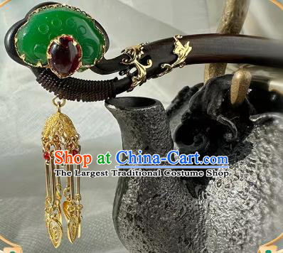 Traditional Hanfu Jade Hair Stick Top Cheongsam Hair Jewelry Chinese Handmade Ebony Hairpin