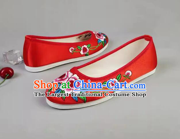 Chinese Red Satin Shoes Embroidered Begonia Flower Wedding Shoes Handmade Old Peking Strong Cloth Soles Shoes