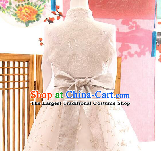 Korean Embroidered White Hanbok Bride Celebration Costume Traditional Wedding Dress Pearls Fashion