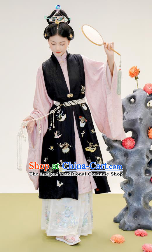 China Hanfu Ming Dynasty Court Woman Clothing Traditional Costumes Ancient Noble Countess Dresses