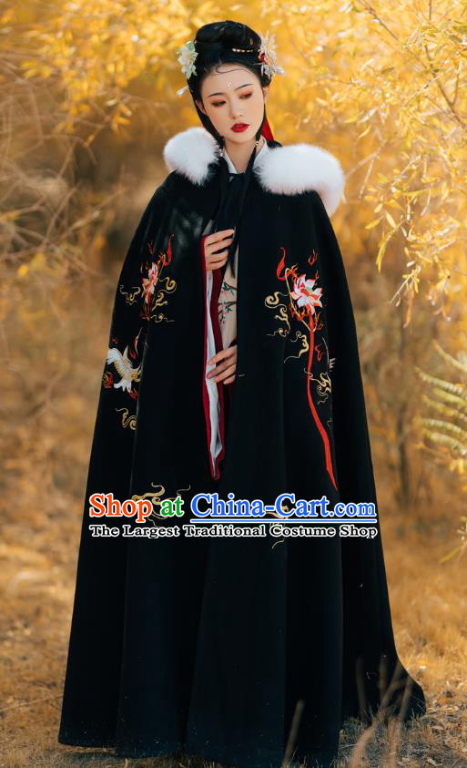 China Traditional Hanfu Embroidered Black Cape Ancient Palace Lady Cloak Costume Ming Dynasty Princess Mantle