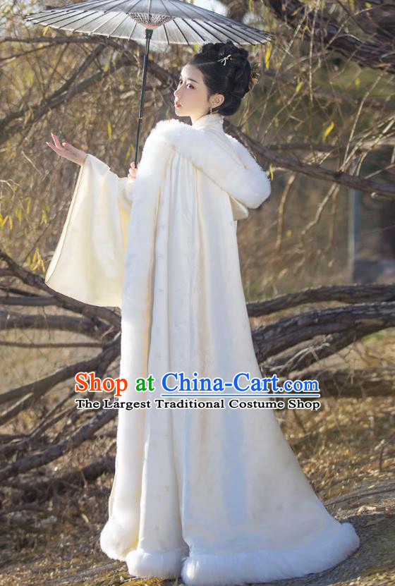 China Ming Dynasty Noble Lady Costume Ancient Empress White Cape Traditional Hanfu Hooded Cloak