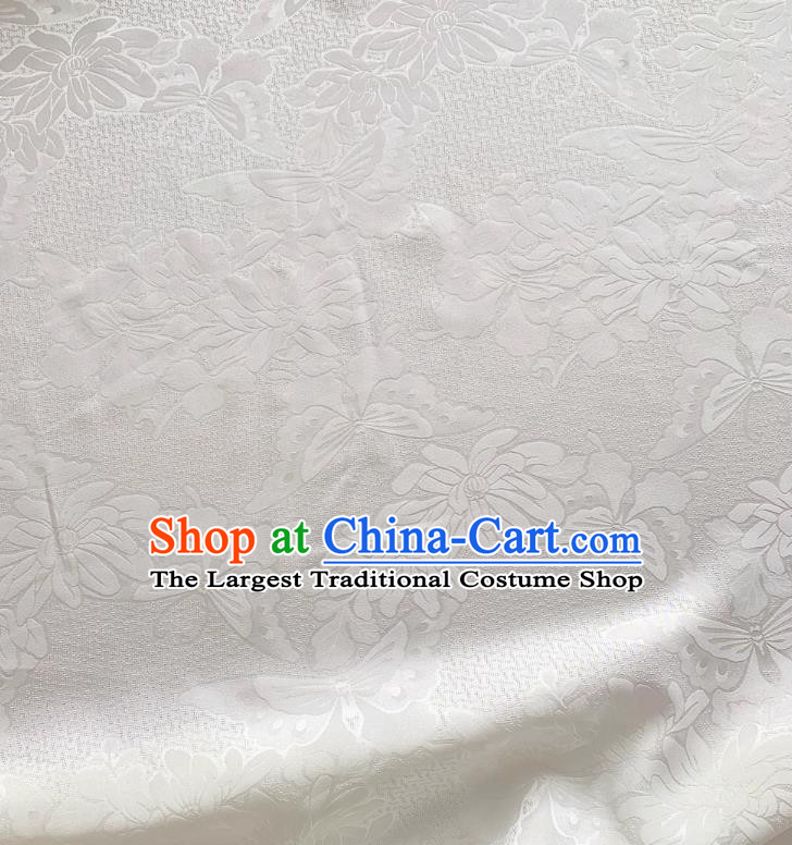 White China Classical Mulberry Silk Traditional Butterfly Pattern Fabric Cheongsam Cloth Jacquard Damask