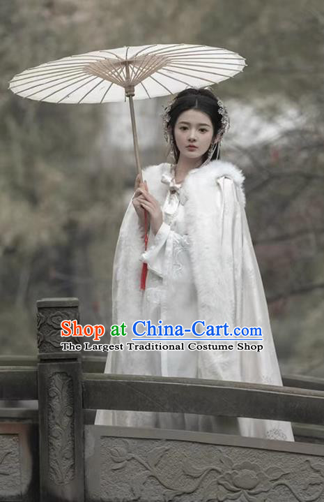 China Ancient Palace Princess White Cloak Traditional Hanfu Winter Cape Ming Dynasty Palace Lady Clothing
