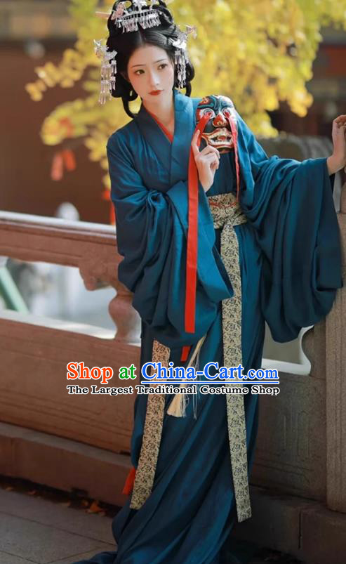 China Traditional Hanfu Blue Robe Warring States Time Palace Lady Clothing Ancient Court Woman Costumes