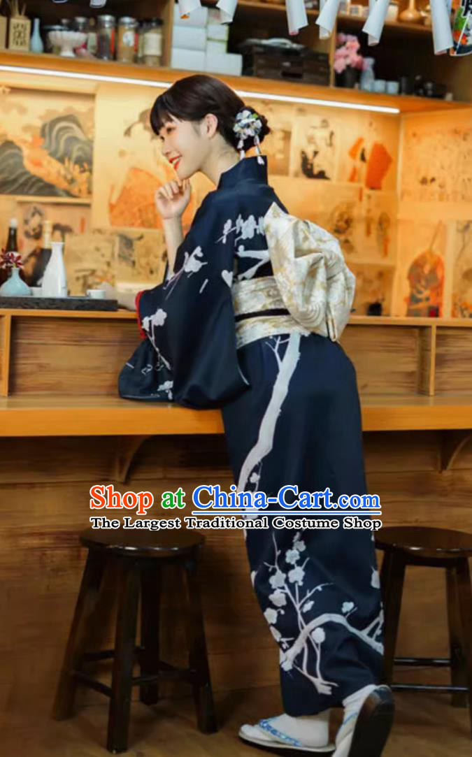 Traditional Version Of Kimono Formal Attire Japan Tavern Etiquette Dress