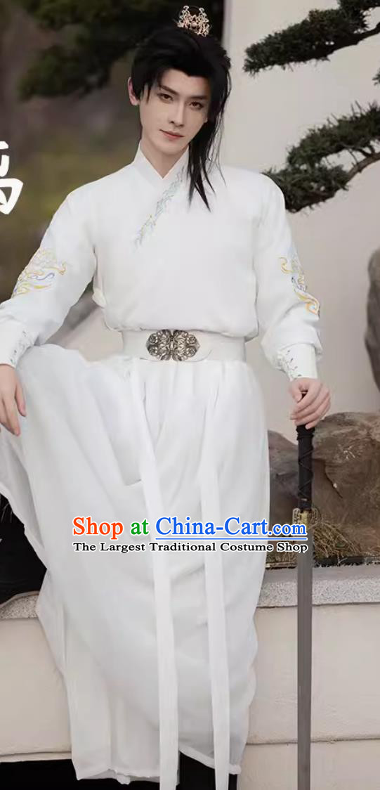 China Ancient Superhero White Embroidered Dress Traditional Ming Dynasty Swordsman Costumes Chinese Ancient Clothing