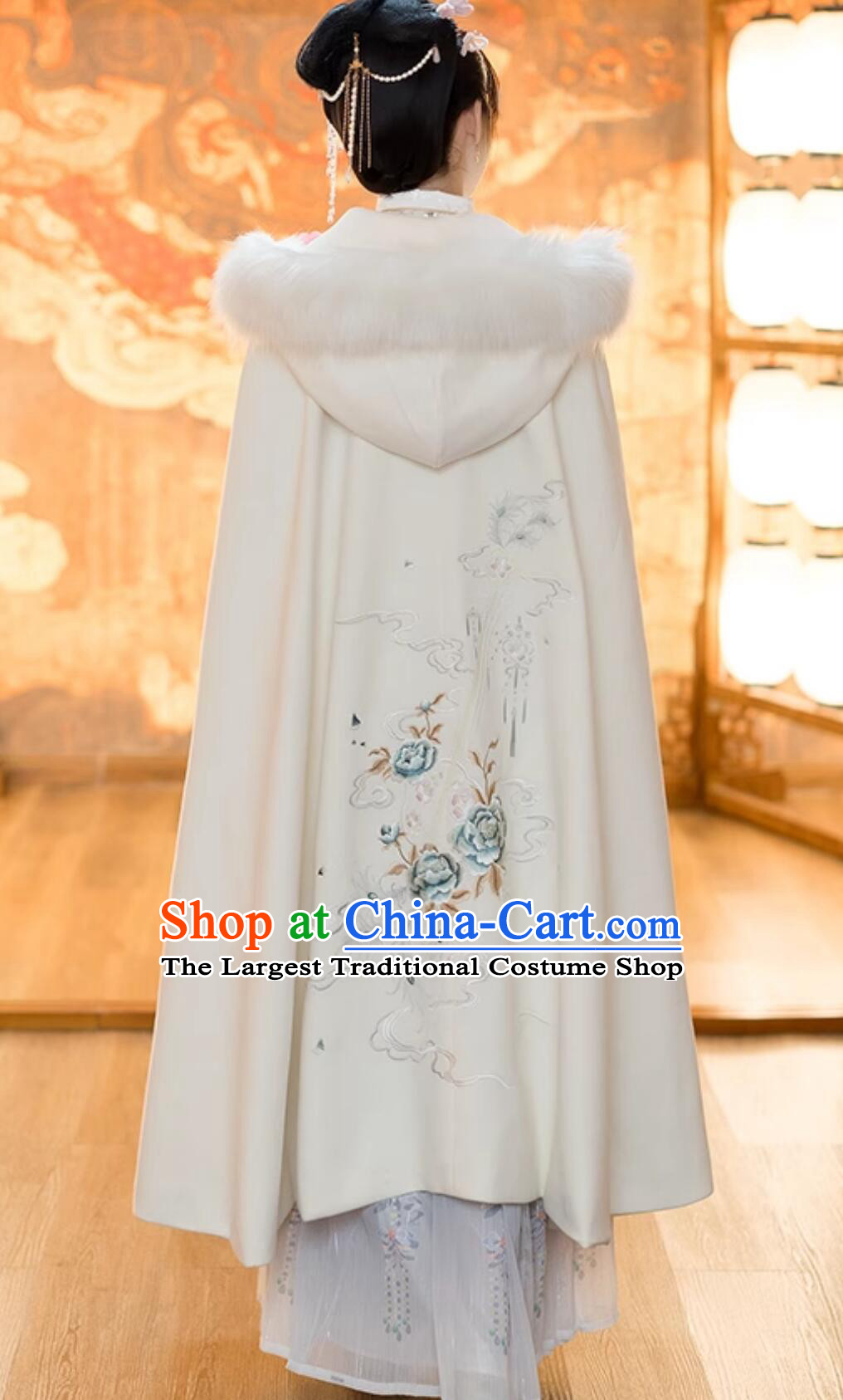 Ancient Chinese Princess Costume Winter Warm Mantle Traditional Ming Dynasty Embroidered White Cloak for Women