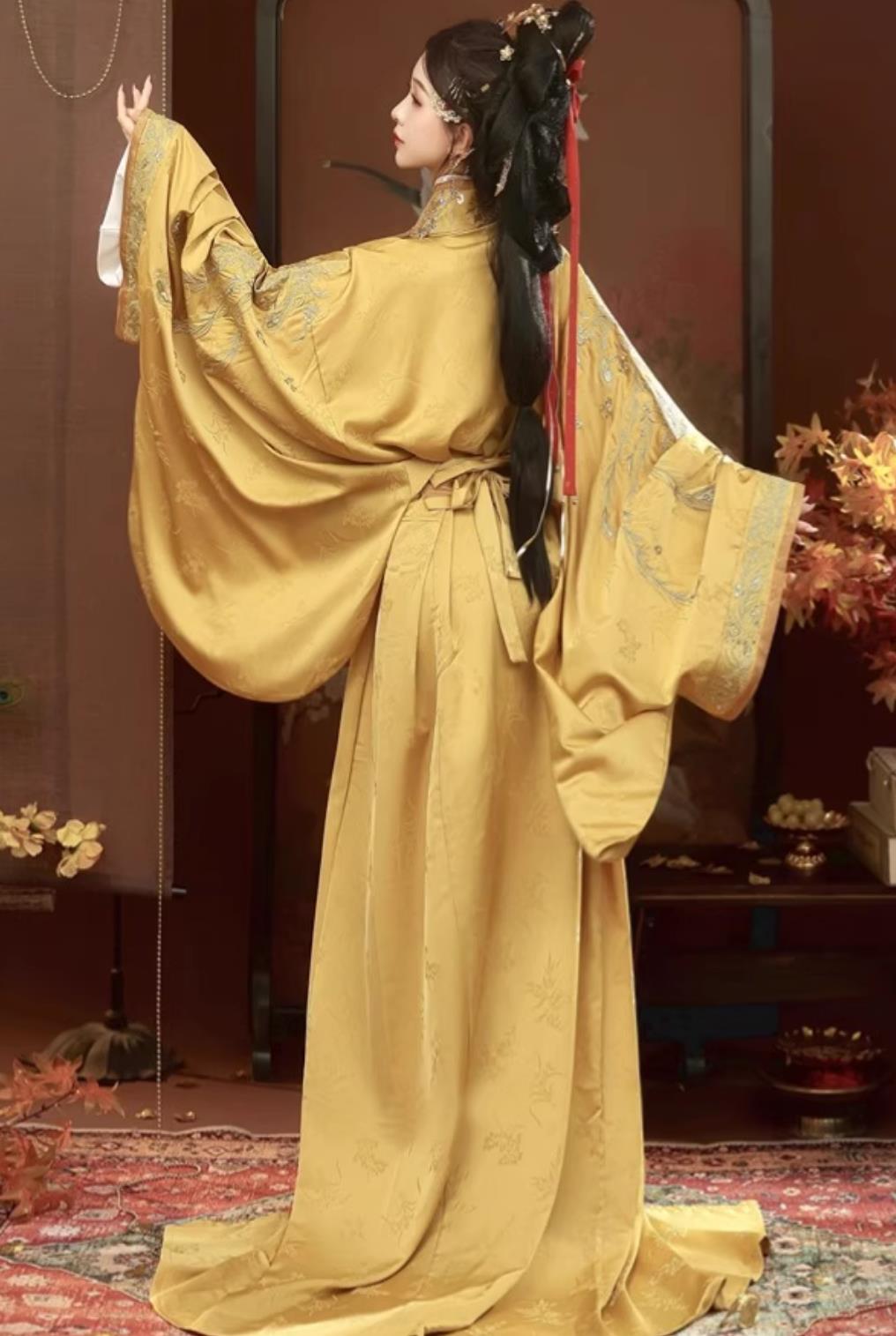 Traditional Chinese Clothing Hanfu Yellow Warring States Robe Ancient Princess Embroidery Costume