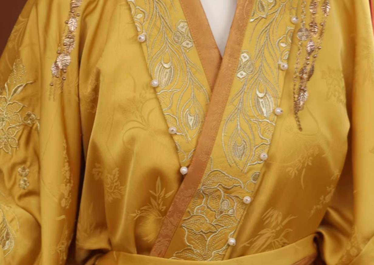 Traditional Chinese Clothing Hanfu Yellow Warring States Robe Ancient Princess Embroidery Costume