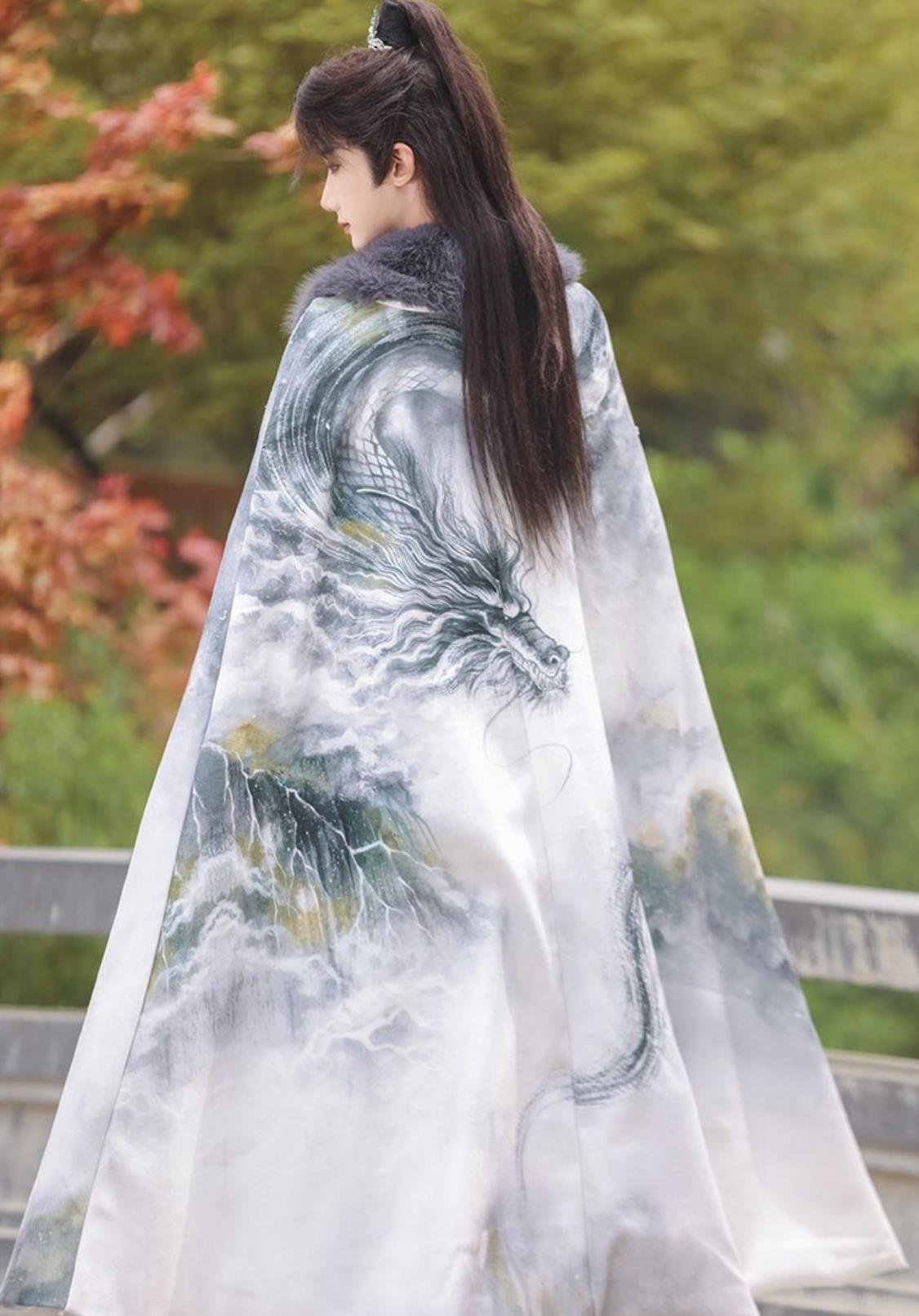 Mens Hanfu Cape Traditional Chinese Fur Collar Long Cloak Woolen Plush Print Mantle