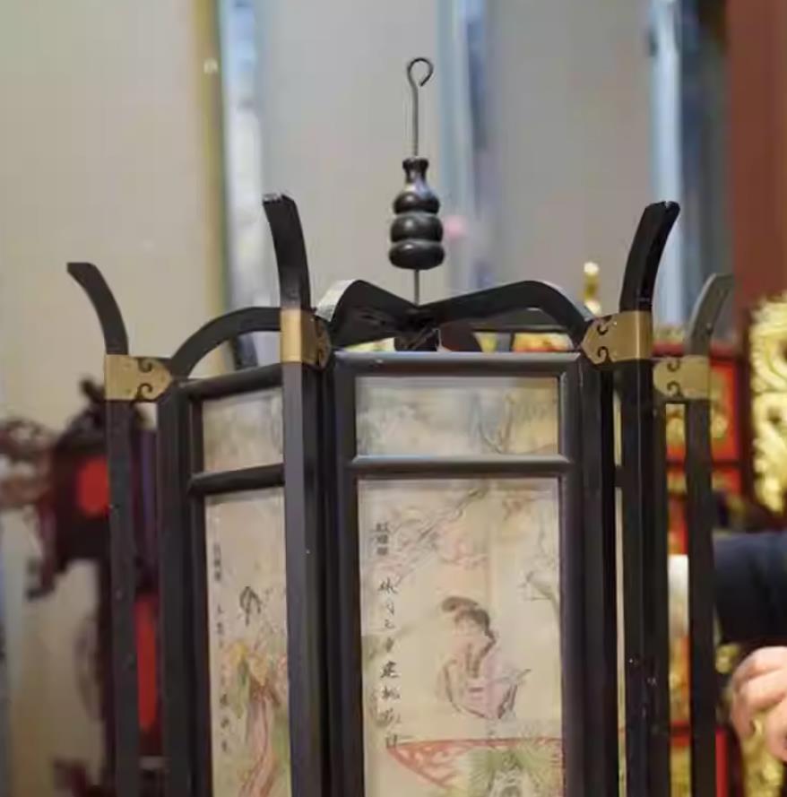 Chinese Classical Decoration Pendant Light Ancestral Temple Pavilion Wood Art Lamp Imperial Palace Lantern