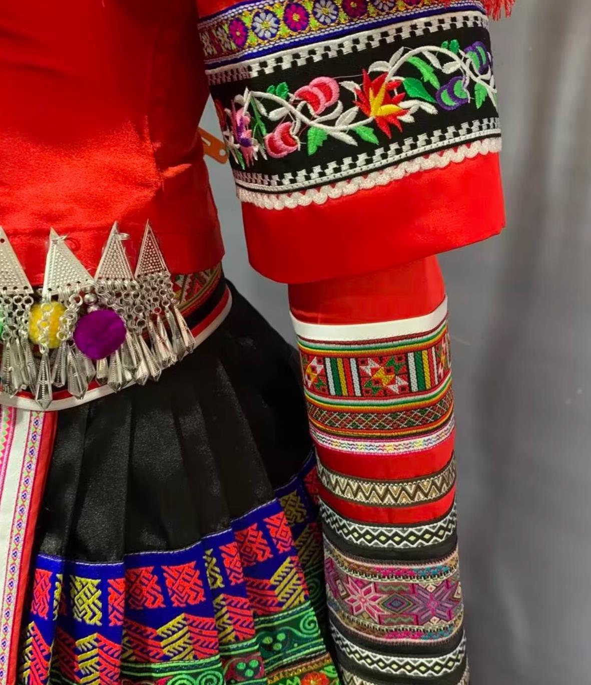 Yao Ethnic Costume Chinese  Nationalities Performance Dance Wear Minority Stage Outfit