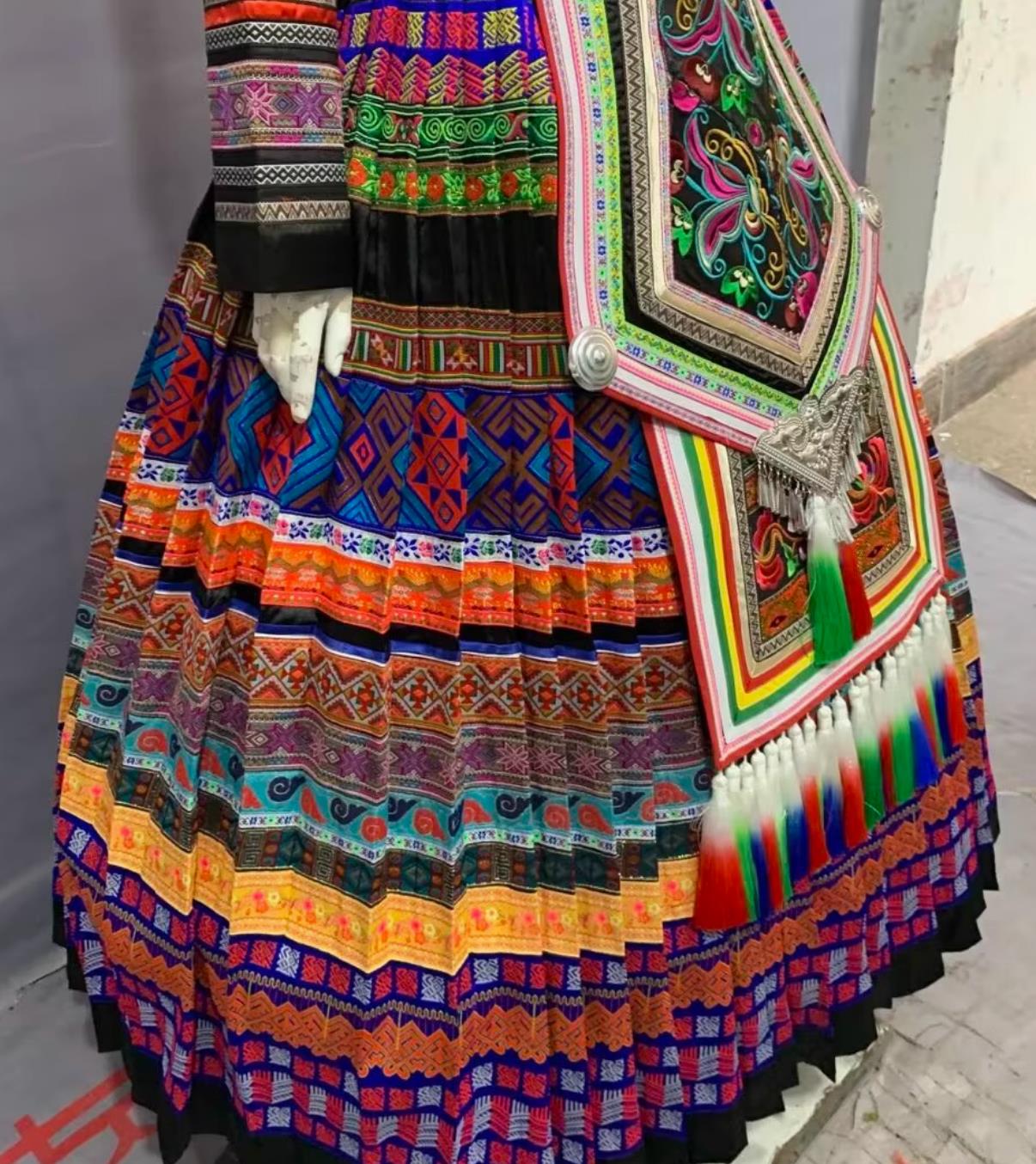 Yao Ethnic Costume Chinese  Nationalities Performance Dance Wear Minority Stage Outfit