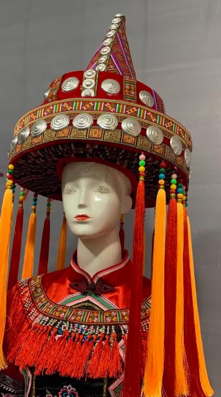 Yao Ethnic Costume Chinese  Nationalities Performance Dance Wear Minority Stage Outfit