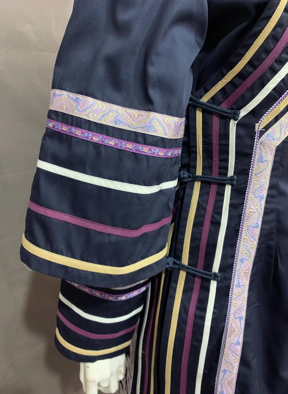 Liangshan Yi Ethnic Clothing Chinese Yi Performance Dress Embroidery Folk Dance Costume