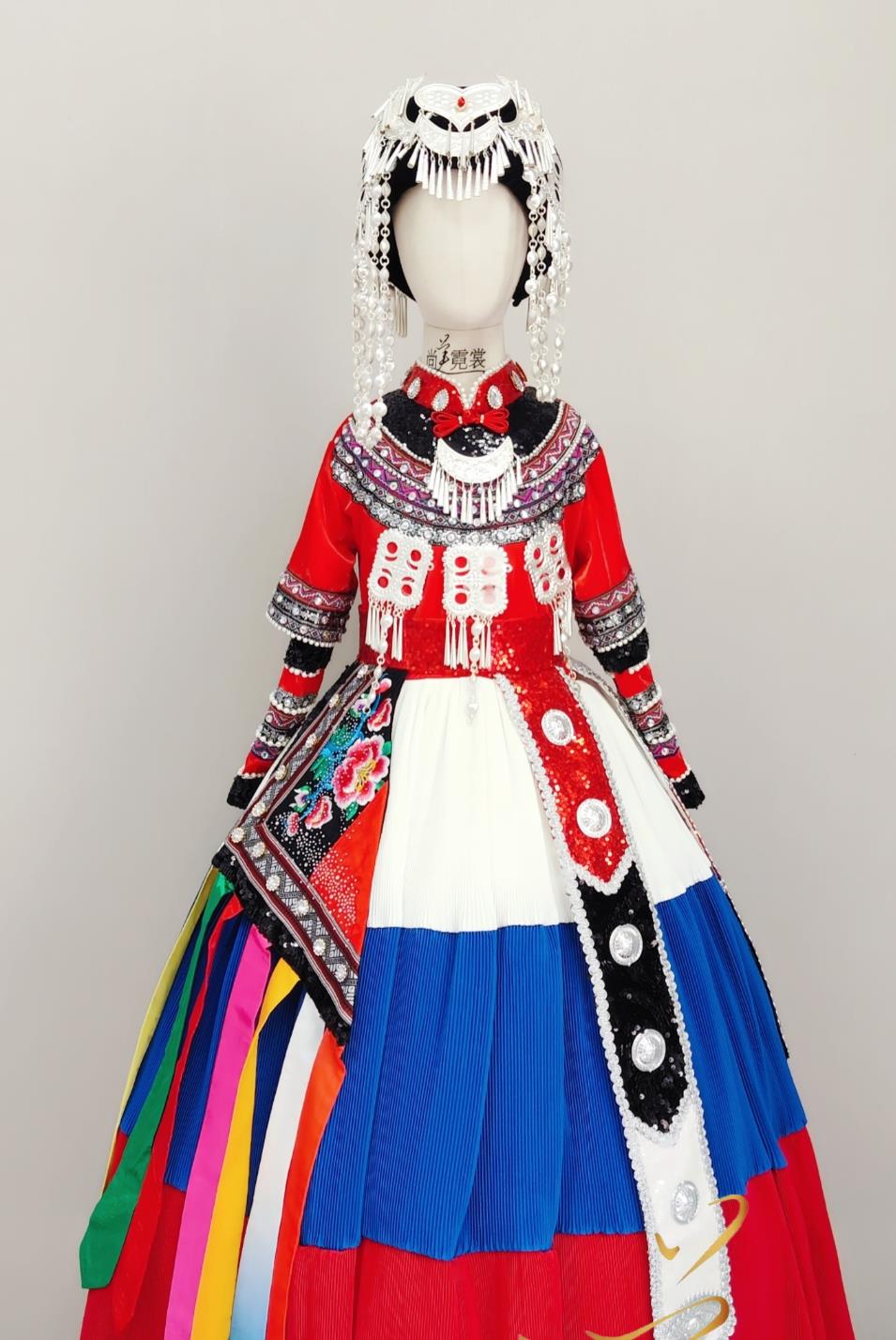 Chinese Dong Nationality Woman Clothing Tujia Folk Dance Stage Performance Dress
