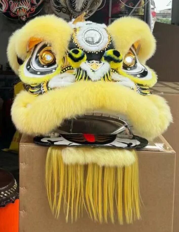 Handmade Yellow Wool Lao Fu Zi Lion Head Chinese Lion Dance Costume Traditional Dancing Lion Clothing Complete Set