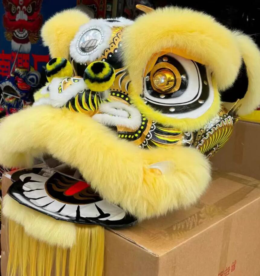 Handmade Yellow Wool Lao Fu Zi Lion Head Chinese Lion Dance Costume Traditional Dancing Lion Clothing Complete Set