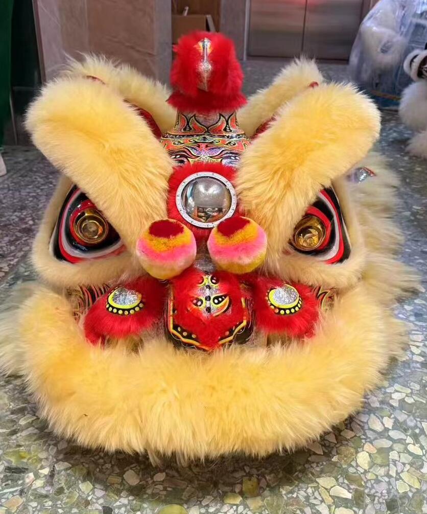 Handmade Hok San Lion Head Chinese Dancing Lion Equipment Yellow Fur Lion Dance Costumes Complete Set