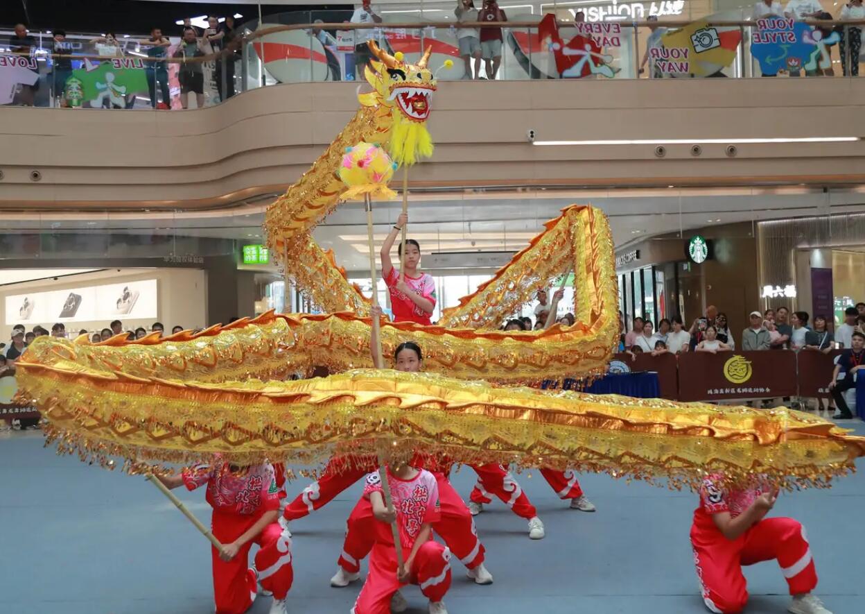 Handmade Dancing Dragon Head and Light Veil Clothing Chinese Festival Dragon Dance Props Competition Dragon Dance Costume Set