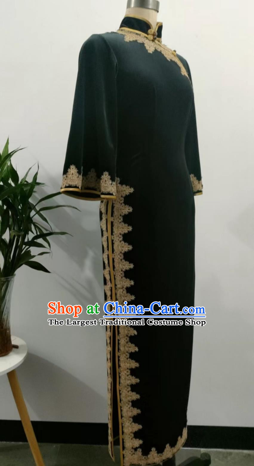 Plus Size kg Long Black Flared Sleeve Velvet Qipao Chinese Slim Fit Dress
