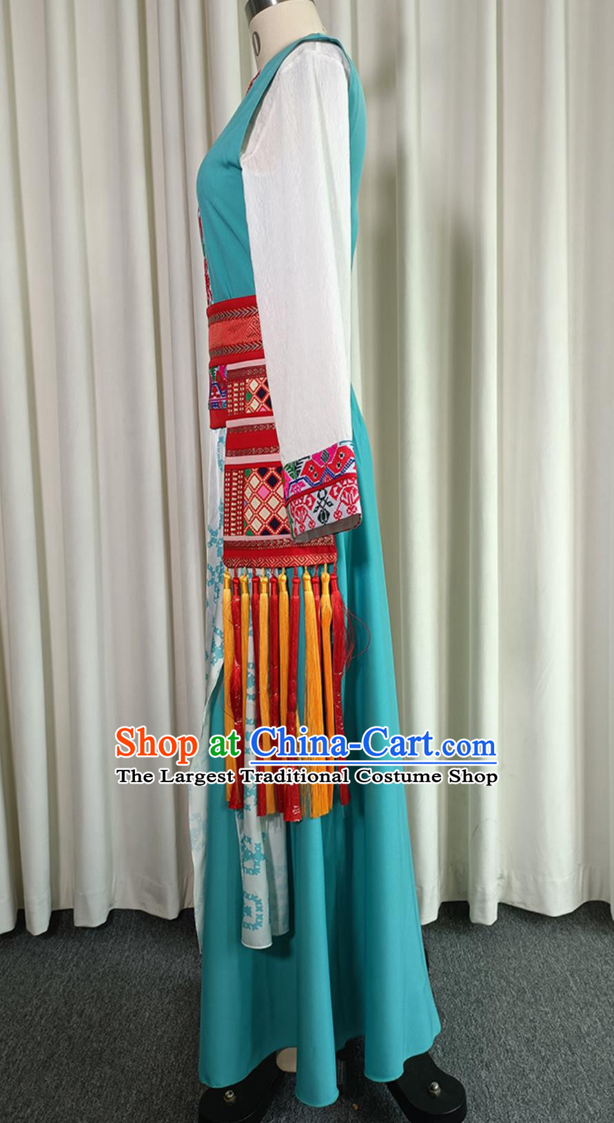 Yunnan Yao Ethnic Dance Costume Lotus Award Hua Yao Embroidery Women Group Dance Clothing