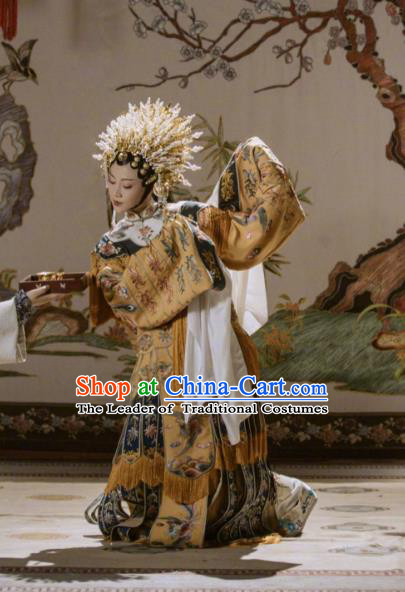 Story of Yanxi Palace Traditional China Beijing Opera Young Lady Hua Tan Costume Imperial Concubine Embroidered Robe and Headwear, Ancient Chinese Peking Opera Female Diva Embroidery Dress Clothing